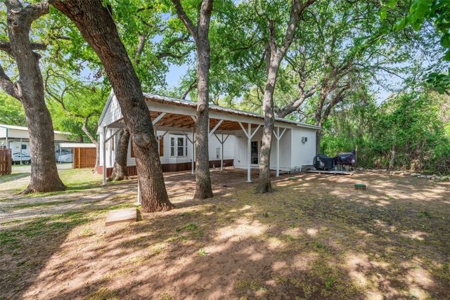 3841 Boquillas Circle, Granbury, TX 76048