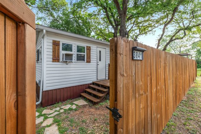 3841 Boquillas Circle, Granbury, TX 76048