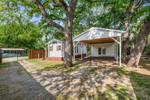 3841 Boquillas Circle, Granbury, TX 76048