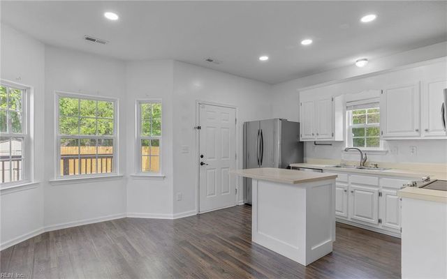 6214 Freeman AVE, Suffolk, VA 23435