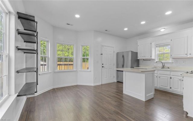 6214 Freeman AVE, Suffolk, VA 23435