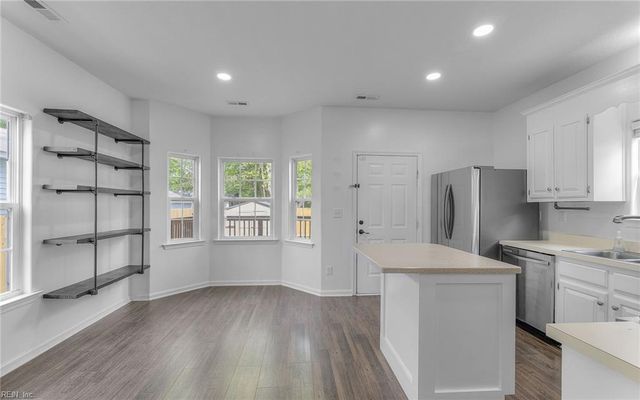 6214 Freeman AVE, Suffolk, VA 23435