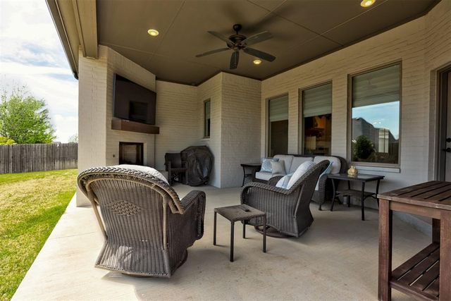 1408 Paseo Bridge Court, Edmond, OK 73034