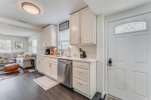 4651 22ND AVENUE N, St Petersburg, FL 33713