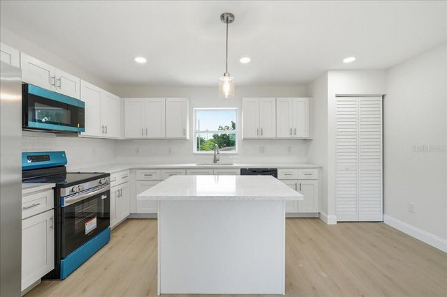 4651 22ND AVENUE N, St Petersburg, FL 33713