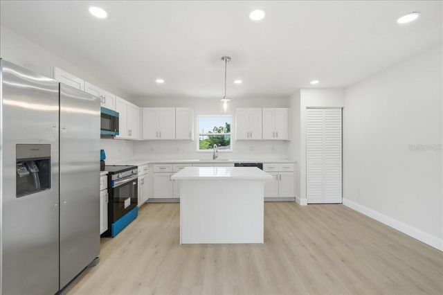 4651 22ND AVENUE N, St Petersburg, FL 33713