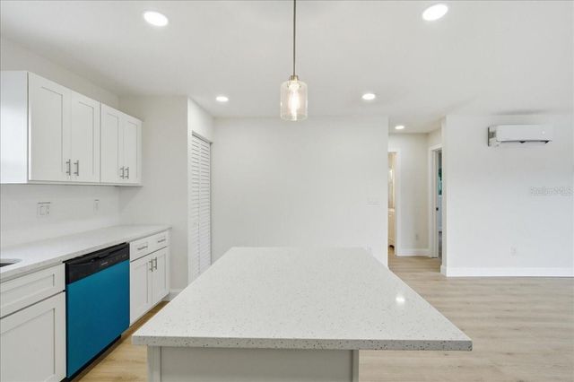 4651 22ND AVENUE N, St Petersburg, FL 33713