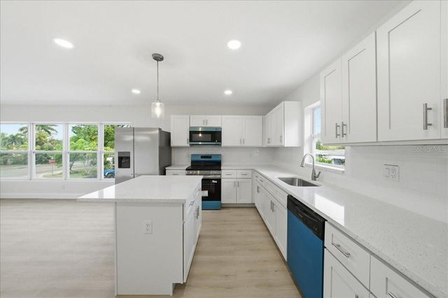 4651 22ND AVENUE N, St Petersburg, FL 33713