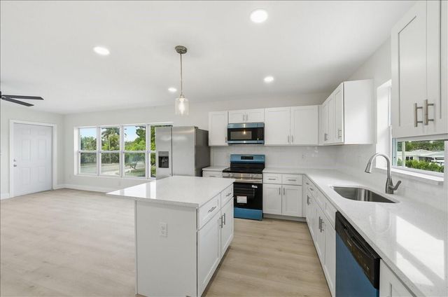 4651 22ND AVENUE N, St Petersburg, FL 33713