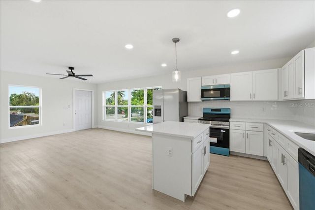 4651 22ND AVENUE N, St Petersburg, FL 33713