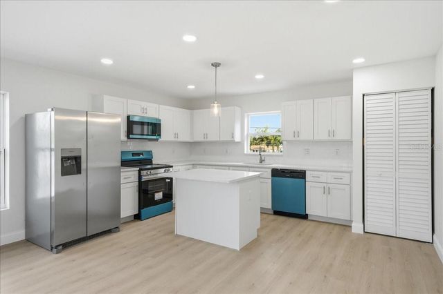 4651 22ND AVENUE N, St Petersburg, FL 33713