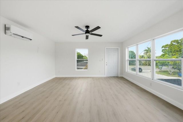 4651 22ND AVENUE N, St Petersburg, FL 33713