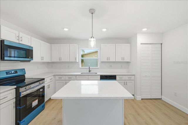 4651 22ND AVENUE N, St Petersburg, FL 33713