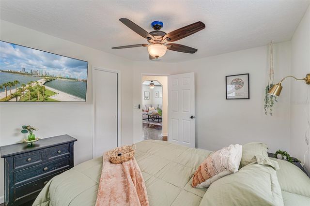 4651 22ND AVENUE N, St Petersburg, FL 33713