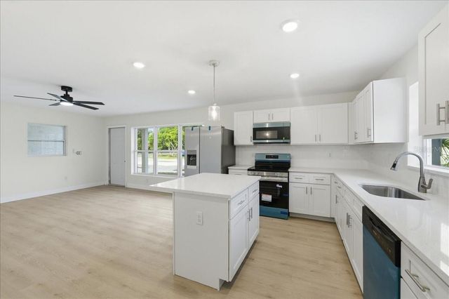 4651 22ND AVENUE N, St Petersburg, FL 33713