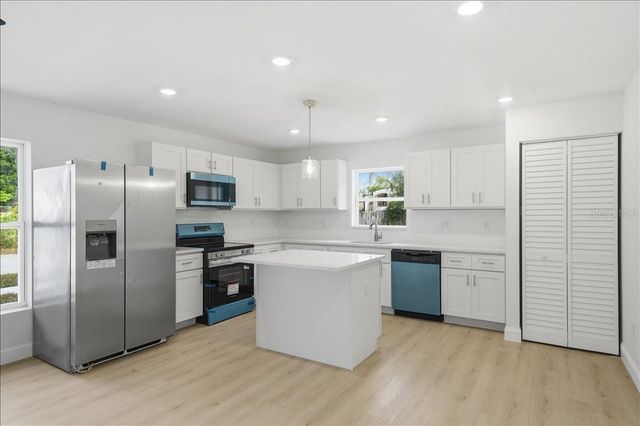 4651 22ND AVENUE N, St Petersburg, FL 33713