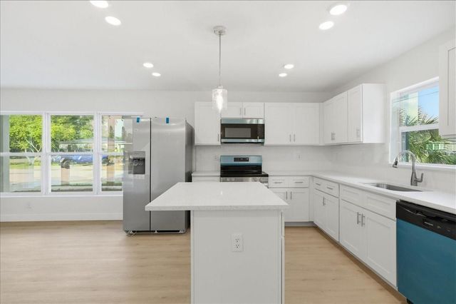 4651 22ND AVENUE N, St Petersburg, FL 33713