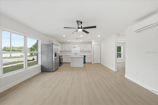 4651 22ND AVENUE N, St Petersburg, FL 33713