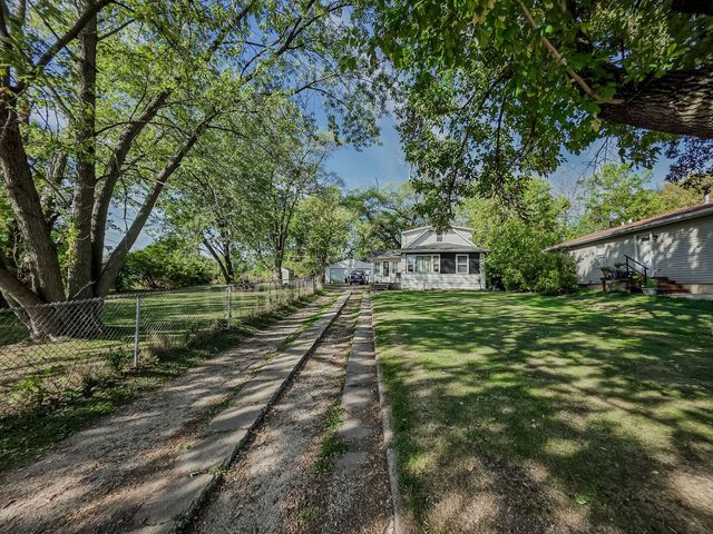 1428 Ardmore Drive, Round Lake Beach, IL 60073