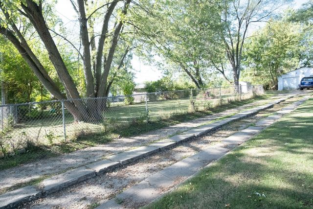 1428 Ardmore Drive, Round Lake Beach, IL 60073