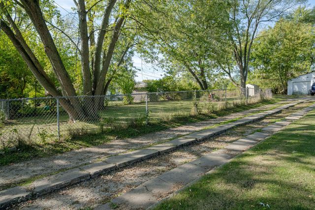 1428 Ardmore Drive, Round Lake Beach, IL 60073