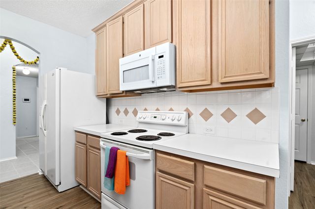 316 Leameadow Drive, Allen, TX 75002