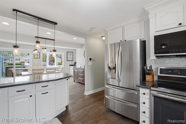 2299 Kingston Street, White Lake, MI 48386