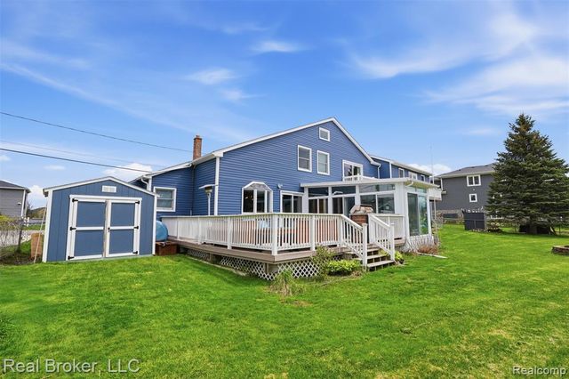 2299 Kingston Street, White Lake, MI 48386