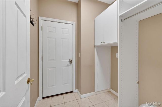 827 Stone Meadow Drive, Chesterfield, MO 63005