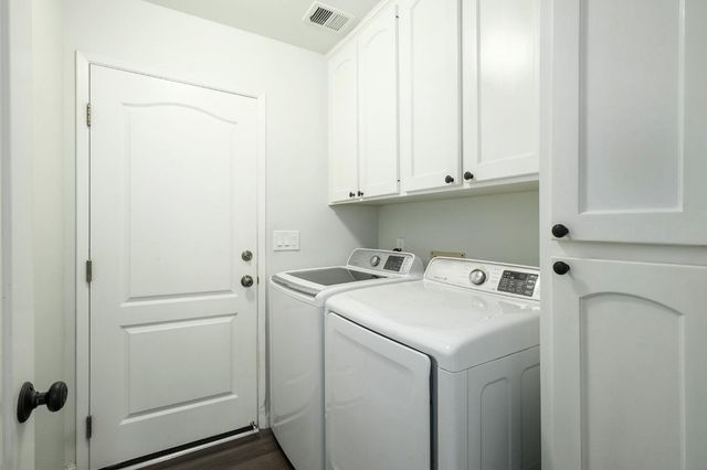 2232 E Jon, Fresno, CA 93720