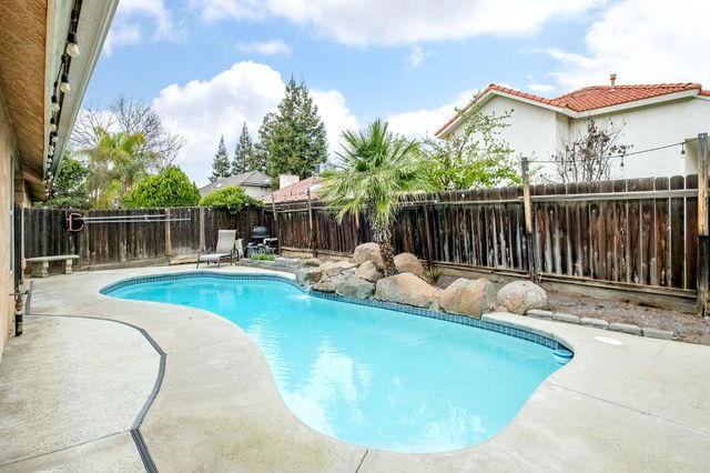 2232 E Jon, Fresno, CA 93720