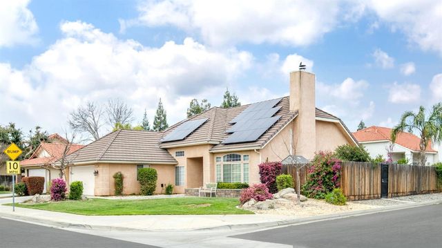 2232 E Jon, Fresno, CA 93720