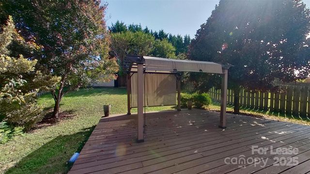 4813 Stowe Derby Drive, Charlotte, NC 28278