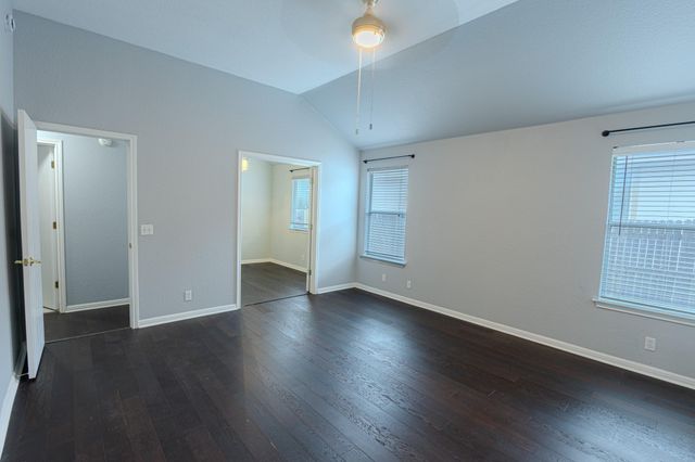 208 Discovery, Kyle, TX 78640