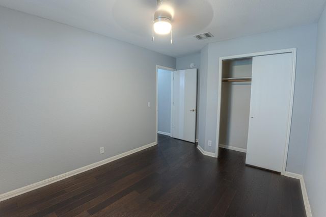 208 Discovery, Kyle, TX 78640