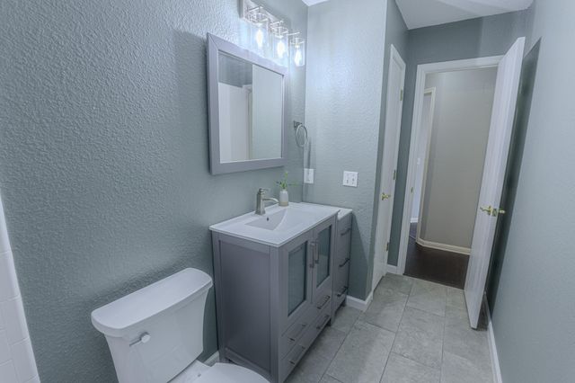 208 Discovery, Kyle, TX 78640