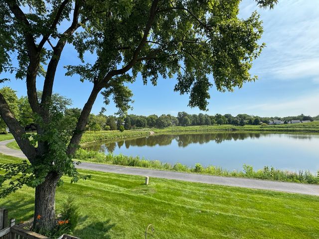 217 Lakeshore Lane, Bloomingdale, IL 60108