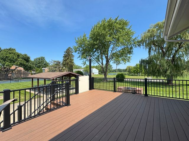 217 Lakeshore Lane, Bloomingdale, IL 60108