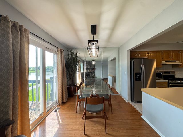 217 Lakeshore Lane, Bloomingdale, IL 60108