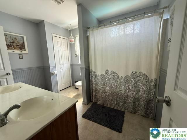 2170 Black Forest Drive, North Whitehall Twp, PA 18037