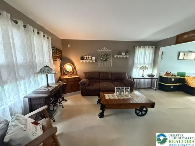 2170 Black Forest Drive, North Whitehall Twp, PA 18037