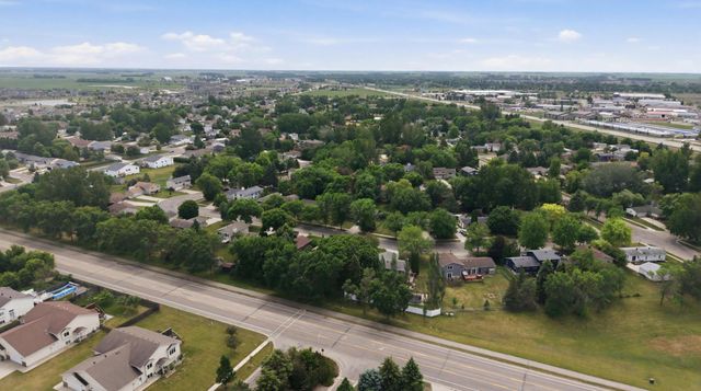 3022 14th Avenue S, Moorhead, MN 56560