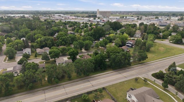 3022 14th Avenue S, Moorhead, MN 56560