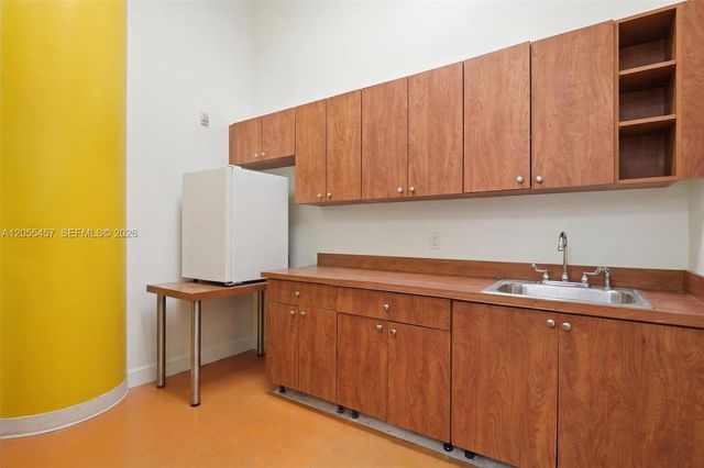 8390 SW 72nd Avenue 143, Miami, FL 33143