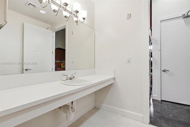 8390 SW 72nd Avenue 143, Miami, FL 33143