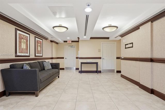 8390 SW 72nd Avenue 143, Miami, FL 33143