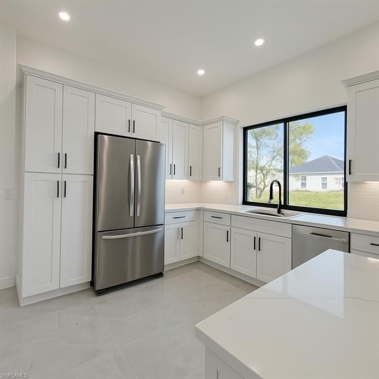 3985 Everglades BLVD N, NAPLES, FL 34120 — photo 2