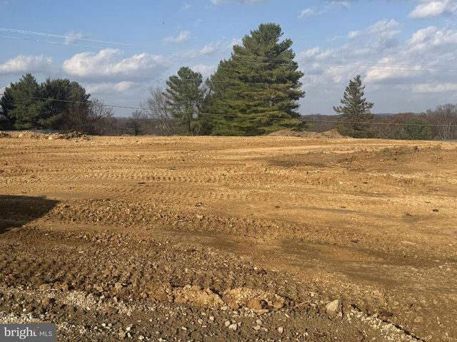 2237 RIDGE RD, Glenville, PA 17329