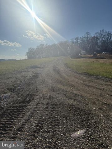 2237 RIDGE RD, Glenville, PA 17329