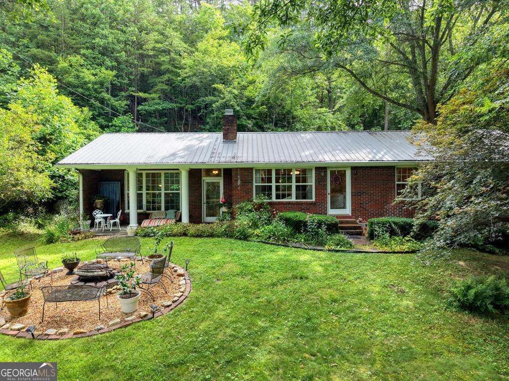 5127 Mineral Springs Road, Young Harris, GA 30582